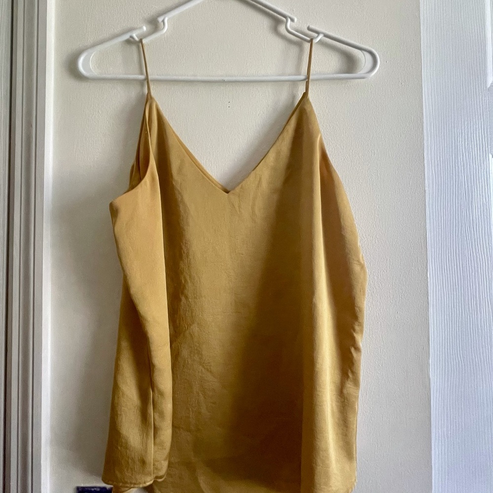 Yellow-gold cami
